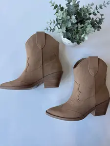 Camel short boots
