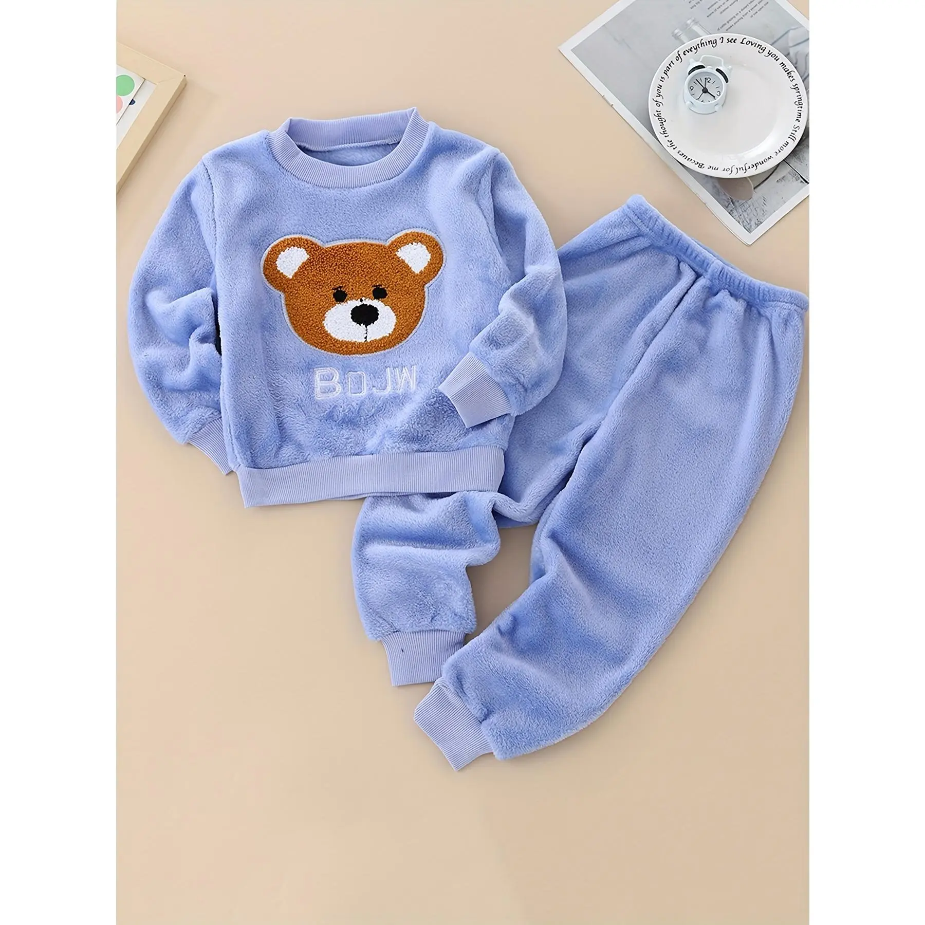 NewCozy Flannel Bear-Themed Youngsters' Outfit Set - Long Sleeve Top & Pants for Boys and Girls, Machine Washable