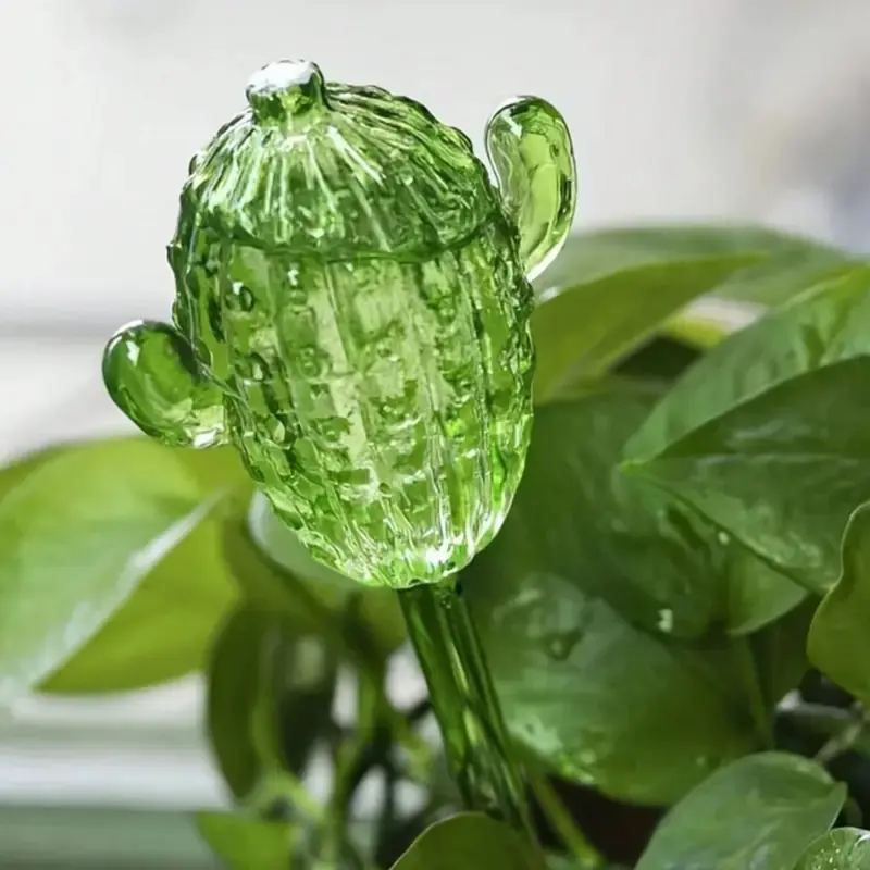 Automatic Watering System for Indoor Plants, Plastic Self-Watering Spikes, Low Maintenance Gardening Tool, Slow Release Design, Automatic Watering Devices