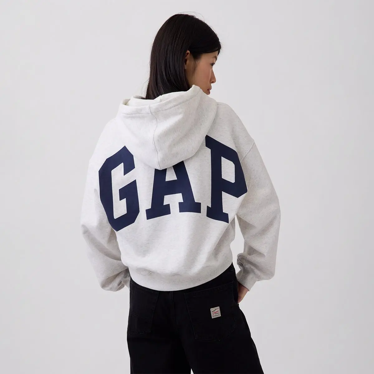 Gap Women's Cropped Oversized Fleece Hoodie with Arch Logo Sweatshirt
