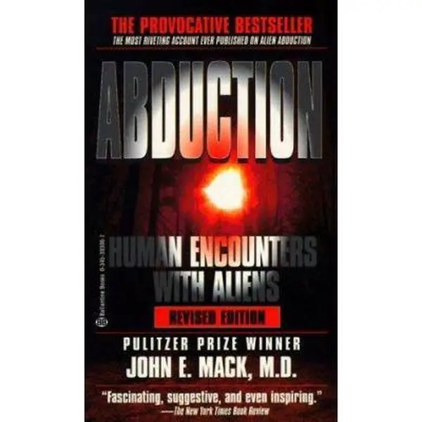 USED Book - Abduction: Human Encounters with Aliens by John E. Mack (Unknown) - english
