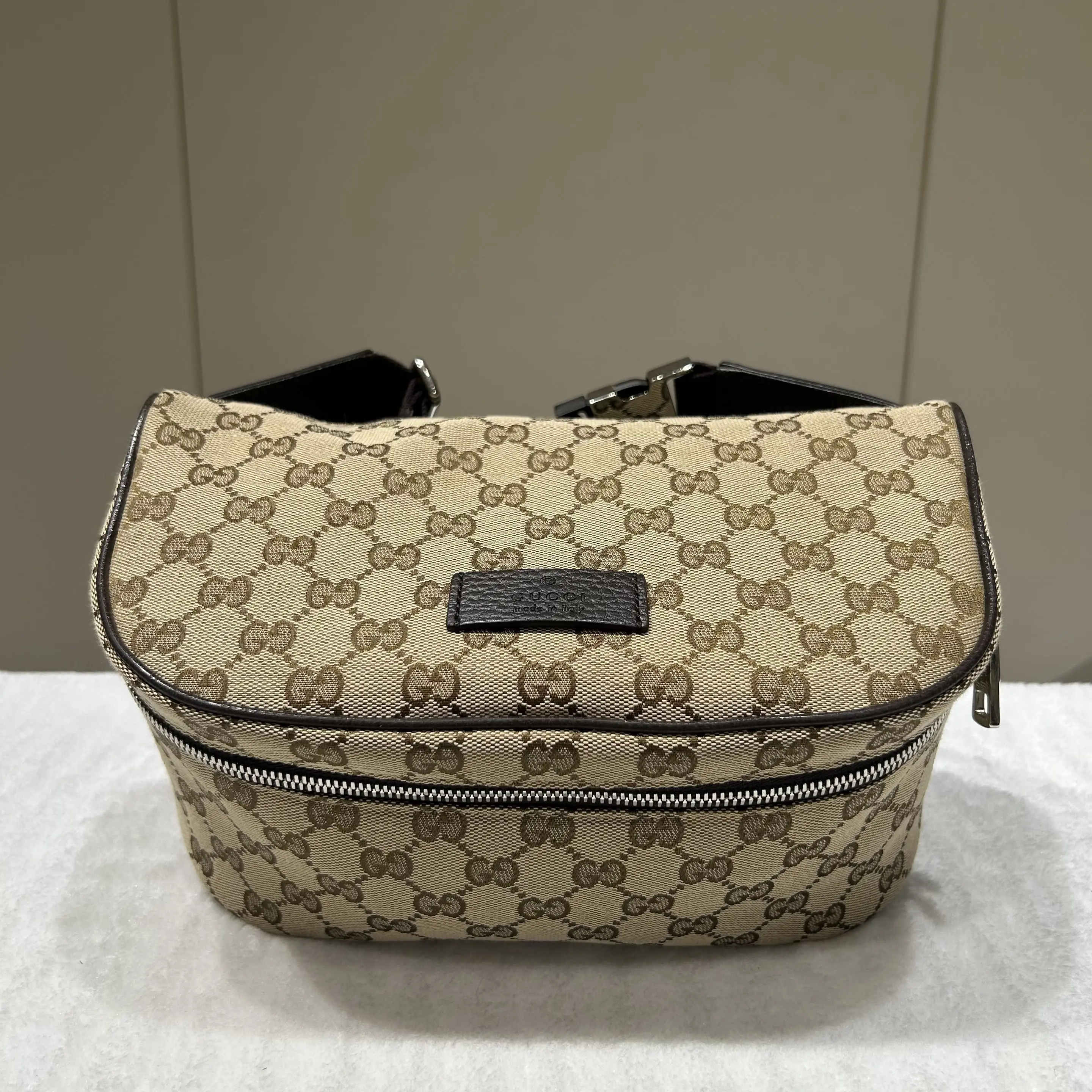 Pre-owned GUCCI Canvas Mini bags Brown Leather and GG Supreme Bum Bag 82458508 SH