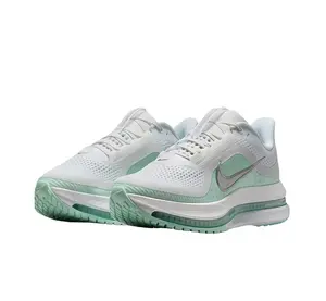 Dual-Tone Gradient Breathable Mesh Low Top Running Shoes White Mint Green Upper Metallic Silver Badge Transparent Strip Cushion Thick Sole Lightweight Outdoor Fitness Sneakers With Full Original Box