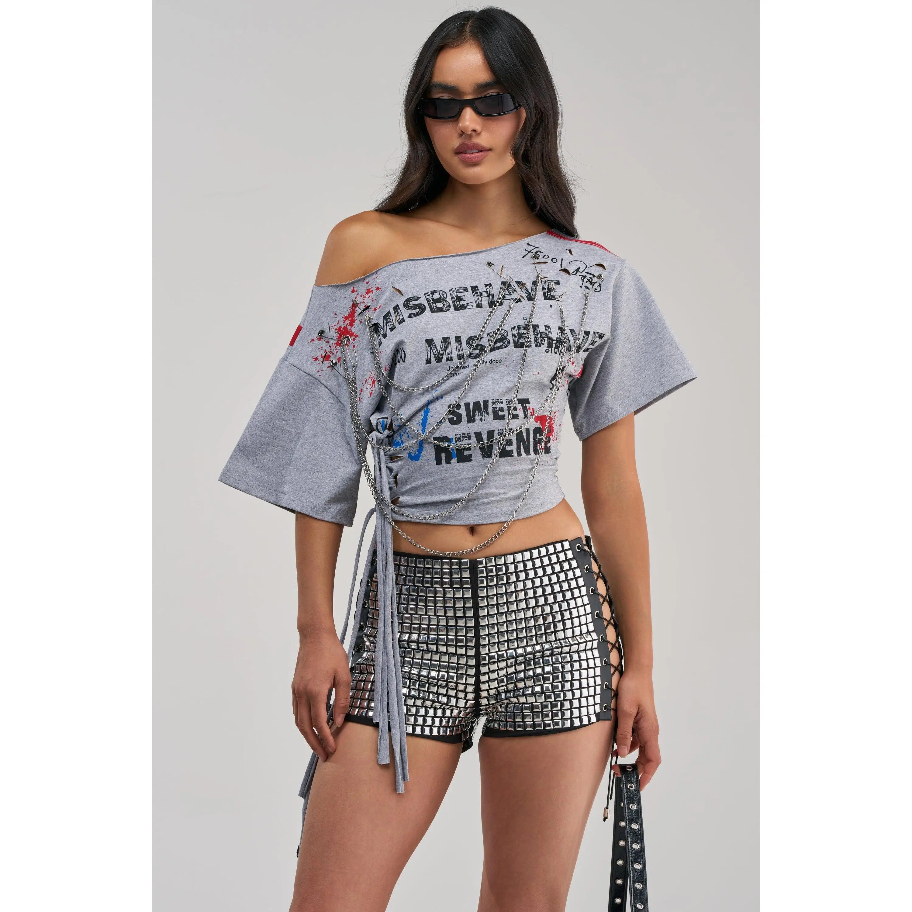 SWEET REVENGE CHAIN DETAIL TEE