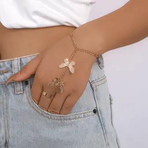 Gothic Retro Spider & Scorpion Bracelet Set, Exaggerated Unique Punk Ring & Stackable Wrist Chain, Niche Personality Jewelry for Women Daily Outfit