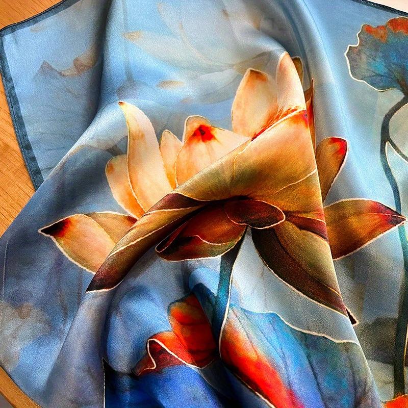 Elegant faux silk scarf—women’s headscarf, women’s handkerchief/silk scarf with a blue lotus design; women’s style; sleep headscarf; ideal for parties, formal events, and everyday wear.