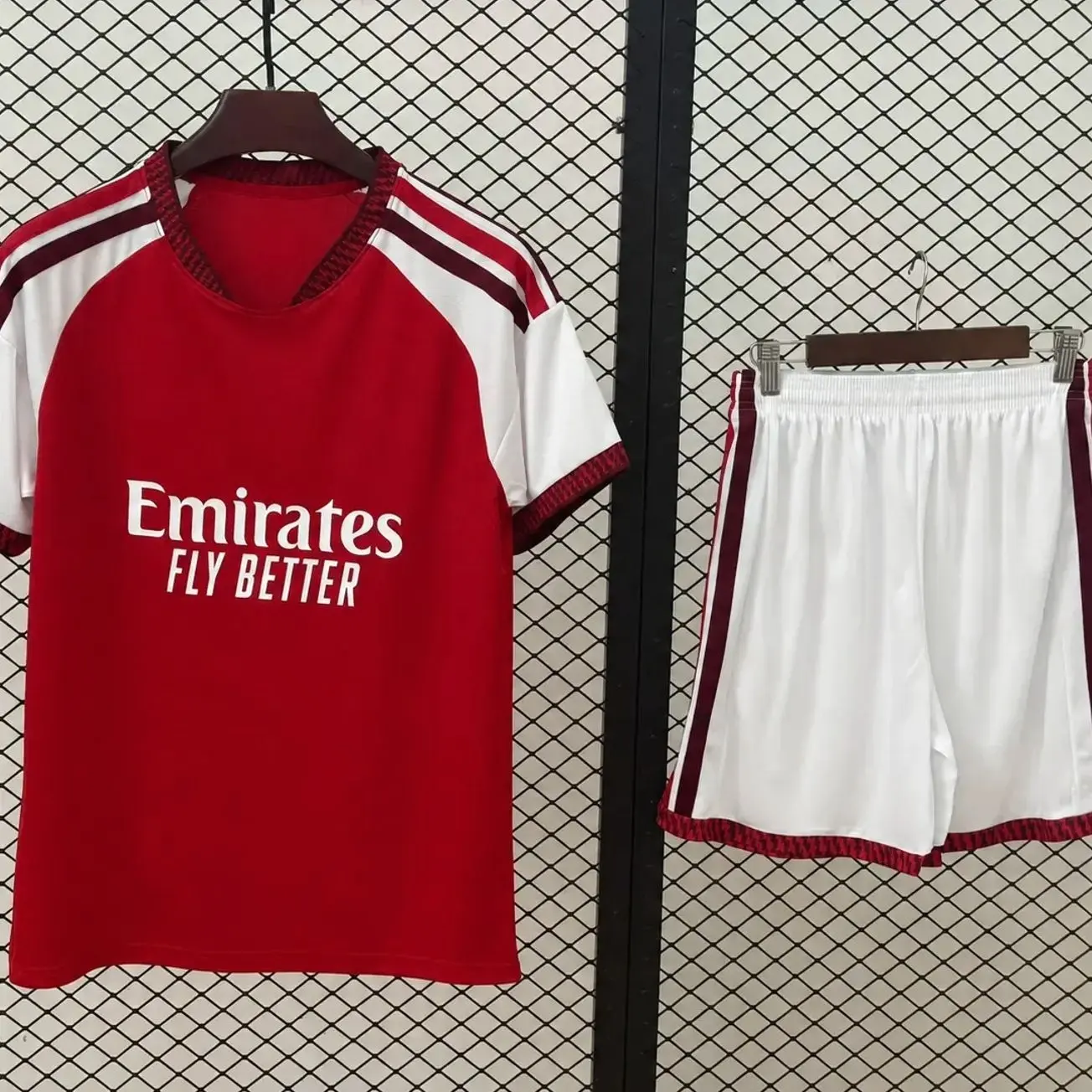 Red White Soccer Jersey and Shorts Set, Unisex Short Sleeve Football Uniform, Breathable Game Day Fan Outfit, Lightweight Training Kit, Athletic Sportswear for Men and Women, Comfortable Team Practice Apparel 8F
