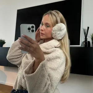 Muffls EarMuffs - Soft, Breathable Material for Comfort and Style - Vegan Design for Colder Months