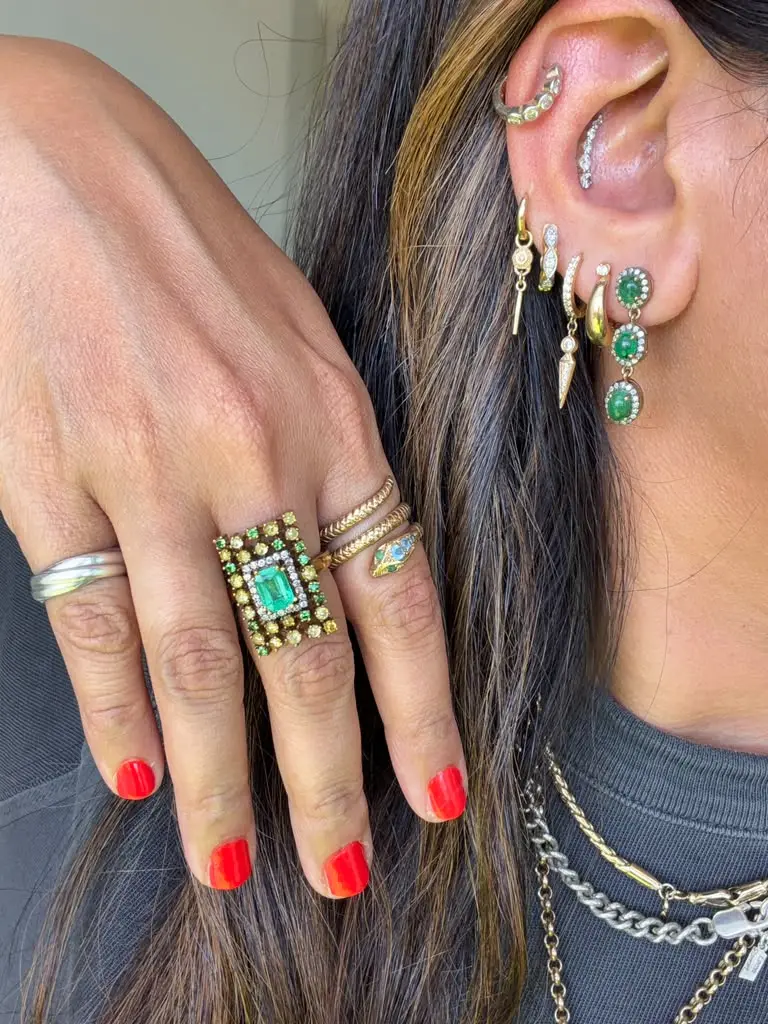 1 Pair Natural Emerald Gemstone Drop Earrings, Vintage-Inspired Gold Jewelry for Adults, Heirloom Gift for Future Heirlooms