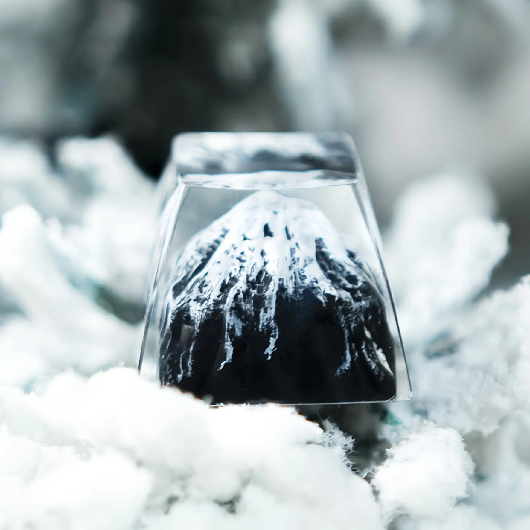 Snow Mountain Resin Artisan Keycaps, Galaxy Spacebar Keycaps, Interstellar Cutsom Keycaps, Cherry MX Keycaps Mechanical Keyboard Gift for Son Dad Boyfriend on Valentine's Day Father's Day