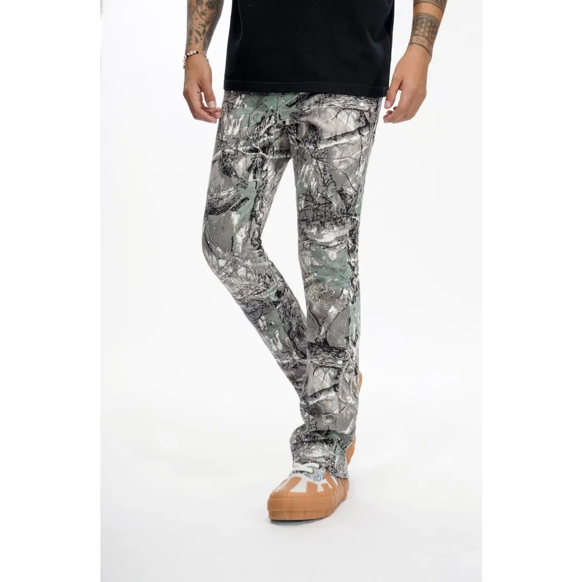 Men's Recon Grey Forest Stacked Denim Jeans - Camo-Print, Full-Print Camo, Stretch, Raw Edge, Leather-Accent Menswear Bottoms