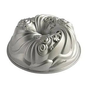 Nordic Ware Let It Snow Bundt Pan