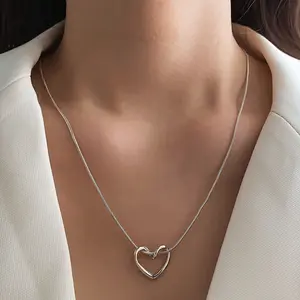 Designer Style Niche Heart Necklace For Women