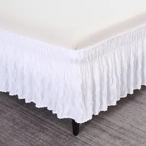 Fitted bed skirt, suitable for large beds, 15 inches (approx. 38.1 cm) drop, white adjustable elastic bed cover, fits easily, wrinkle-resistant and fade-resistant, silky luxurious fabric, machine washable.
