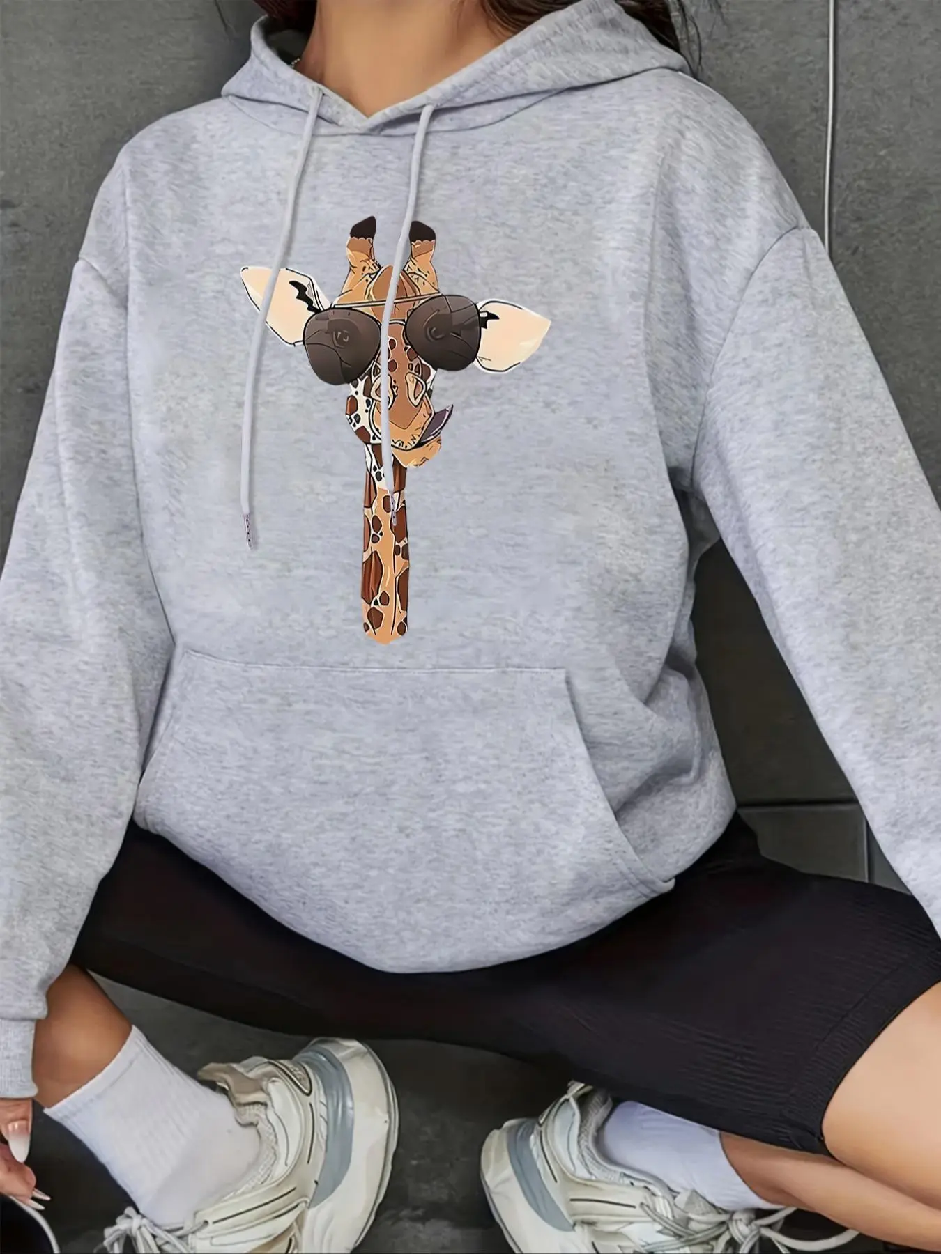 【Plus Size】Women's Giraffe Print Hoodie, Fashion Long Sleeve Drawstring Pocket Hooded Sweatshirt for Daily Wear, Women Plus Clothing for Fall & Winter