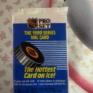 1990 NHL Pro Set Hockey Card Pack Sealed Pack