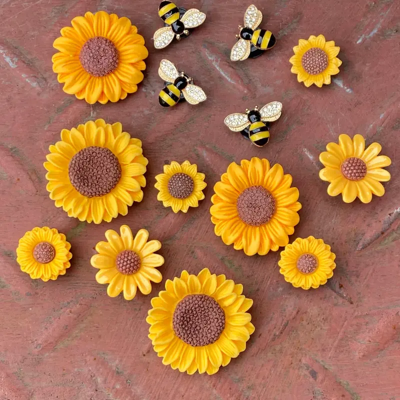 14 Pieces Sunflower and Bee Decorative Shoe Accessories, Sunflower Charms, Shoe Embellishments, Decor, Unique Floral Design, Perfect for Casual Wear, Enhance Your Footwear Style, Cute Shoe Decorations