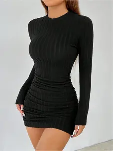 Women's casual solid-color long-sleeve slim-fit dress, a simple and versatile basic piece.