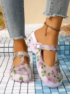 Summer New Ultra-Light Soft Sole Hole Shoes Women's Slippers Travel Jelly Beach Sandals Outdoor Wear, Butterfly Pattern, All Seasons