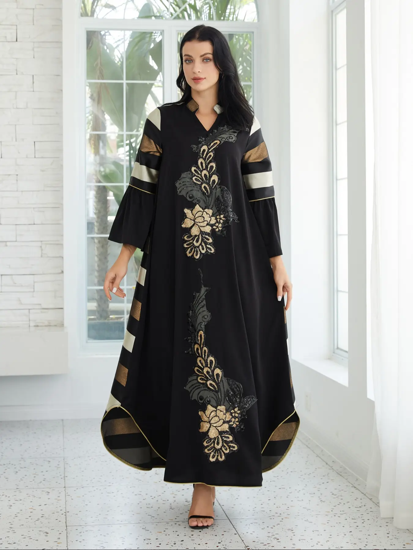 Elegant Middle Eastern Style Women's Jalabiya, Stand Collar Long Dress with Floral Patchwork, Perfect for Parties and Daily Wear
