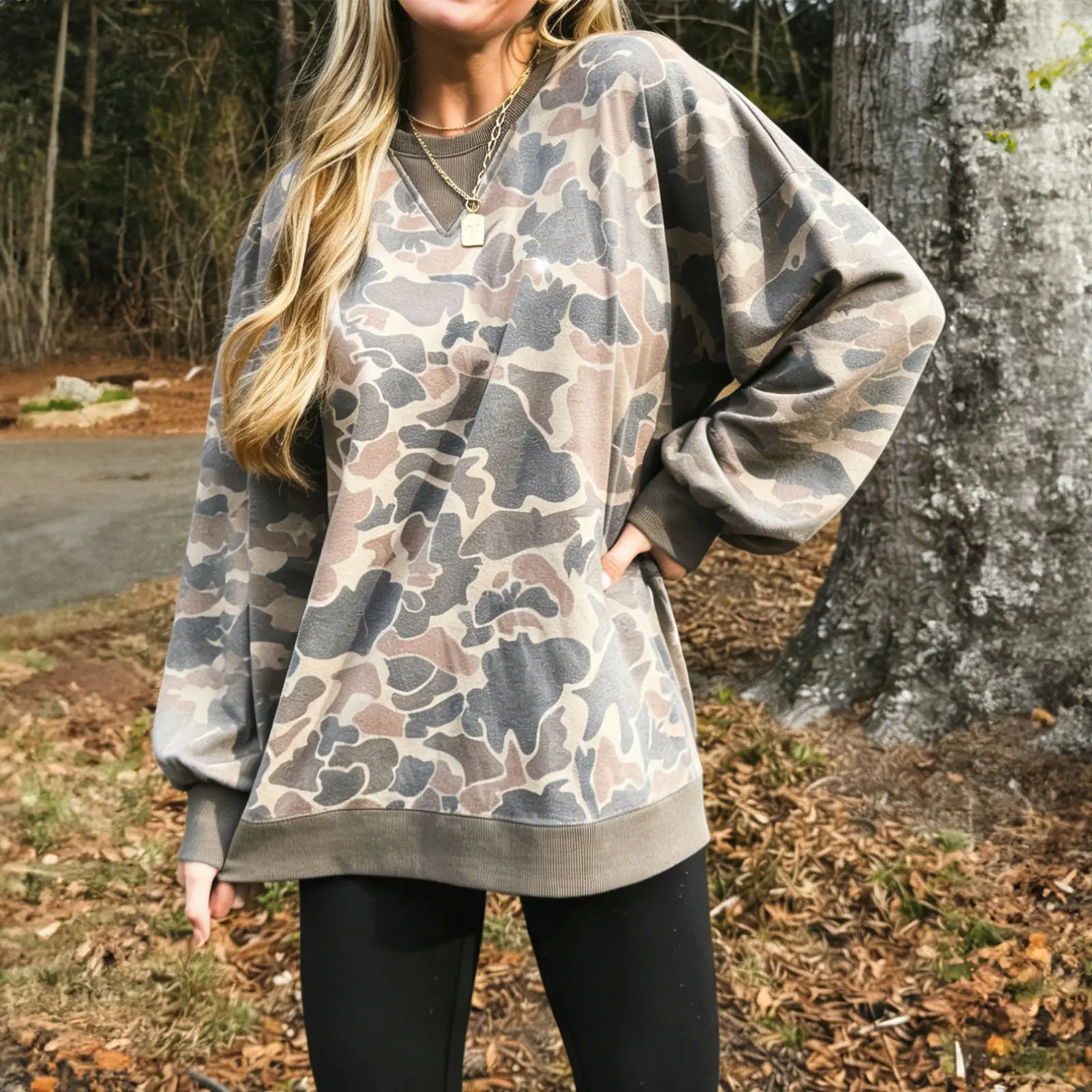 Women’s Multicolor Camo Print Crewneck Pullover Sweatshirt, Ribbed Trim Long Sleeve Casual Streetwear Fall Top