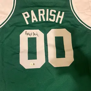 Beckett Authenticated Autographed Robert Parish Boston Celtics Jersey Extra Large XL for Framing Green Basketball Top