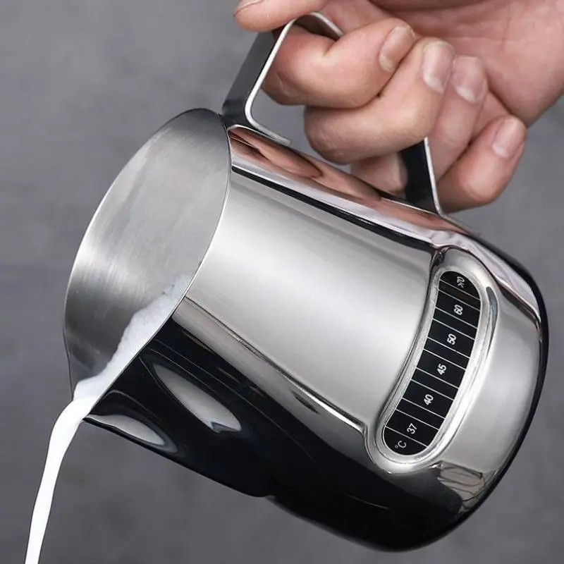 1pc Milk Frothing Pitcher 600ml Stainless Steel Coffee Milk Frother Steamer Cup Foam Making with Thermometer for Making Espresso Cappuccino Latte Hot Chocolate Coffee Frother Mixer Coffee Equipment