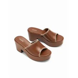 Cider FAUX LEATHER PLATFORM MULE SANDALS