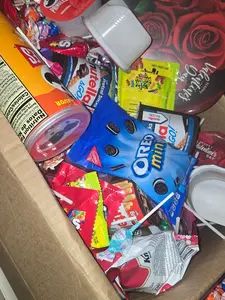 CAJA MIXTA DE CONFITURAS 15LB CON ENVIO A CUBA O A CUALQUIER PARTE DE USA INCLUIDO