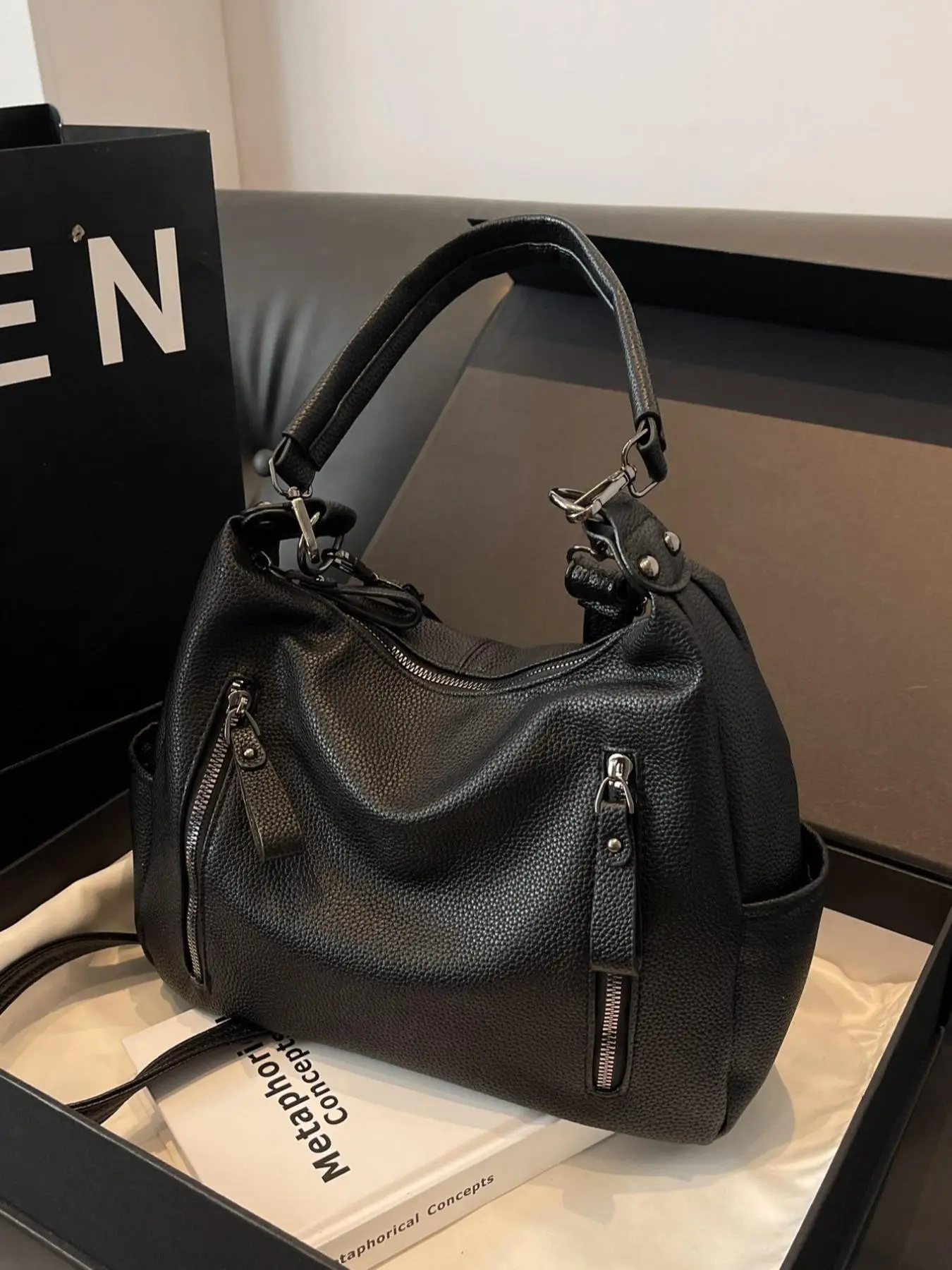 Women's Solid Color Studded Decor Tote Bag, Fashionable Large Capacity Shoulder Bag for Daily Used, Vintage All-match Commuter Bag