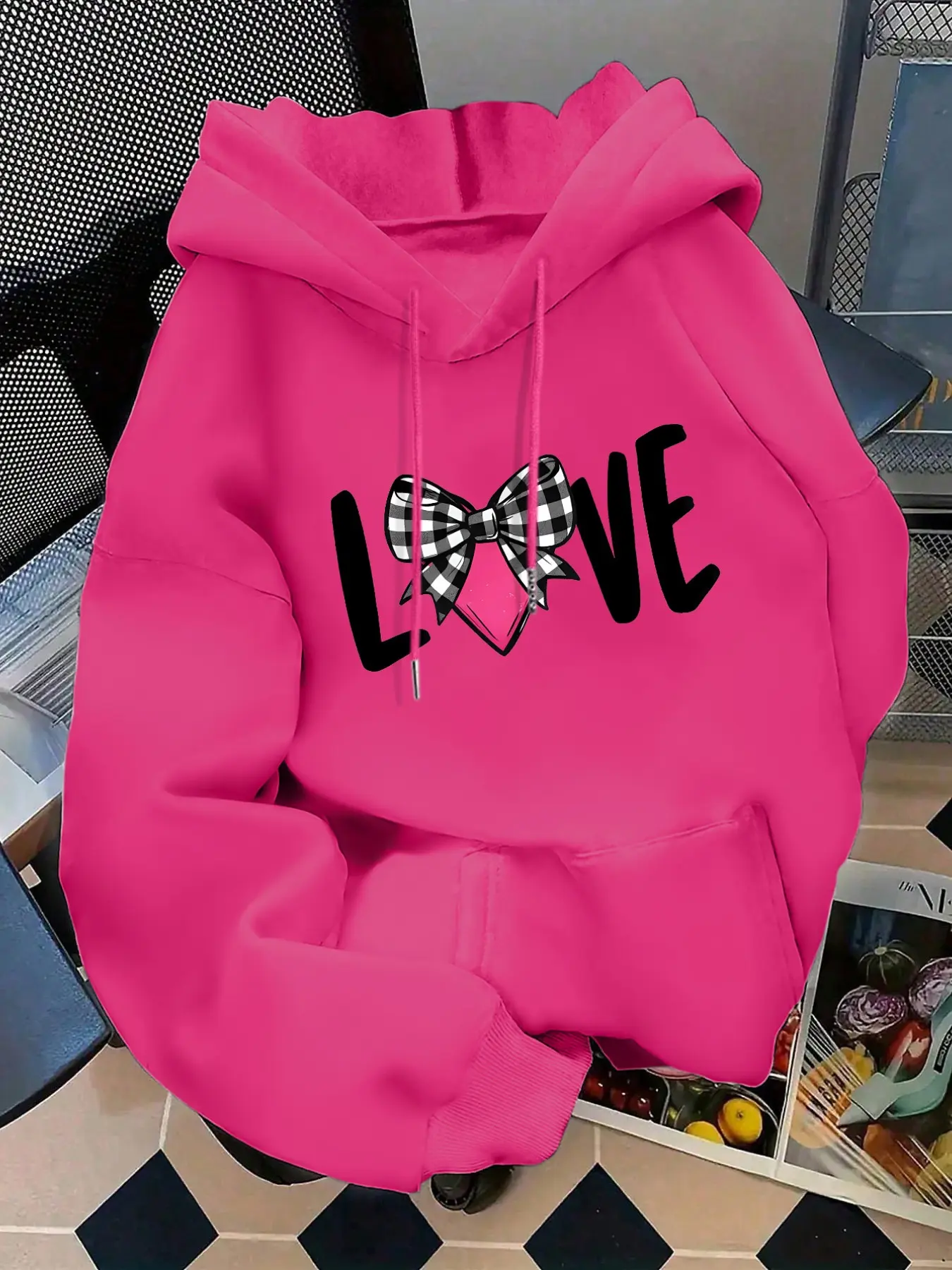 Women's Fashion Hooded Sweatshirt, Valentine's Day Love Letter & Bow Print, Kangaroo Pocket, Long Sleeve, Casual Pullover Hoodies Fall Winter Wear, Graphic Hoodies
