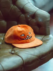 Grinning Jack // Corduroy cap with a nod to the past
