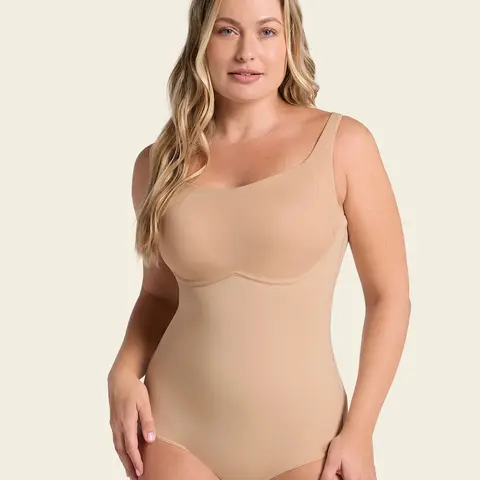 Leonisa Core Boldly Scoop Back Wireless Classic Sculpting Bodysuit - Comfortable Shapewear with Tummy Control Bottom Womenswear