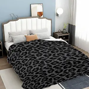 Leopard print flannel polar-lined blanket, lightweight cheetah print sofa blanket, bed blanket, super soft and comfortable warm blanket