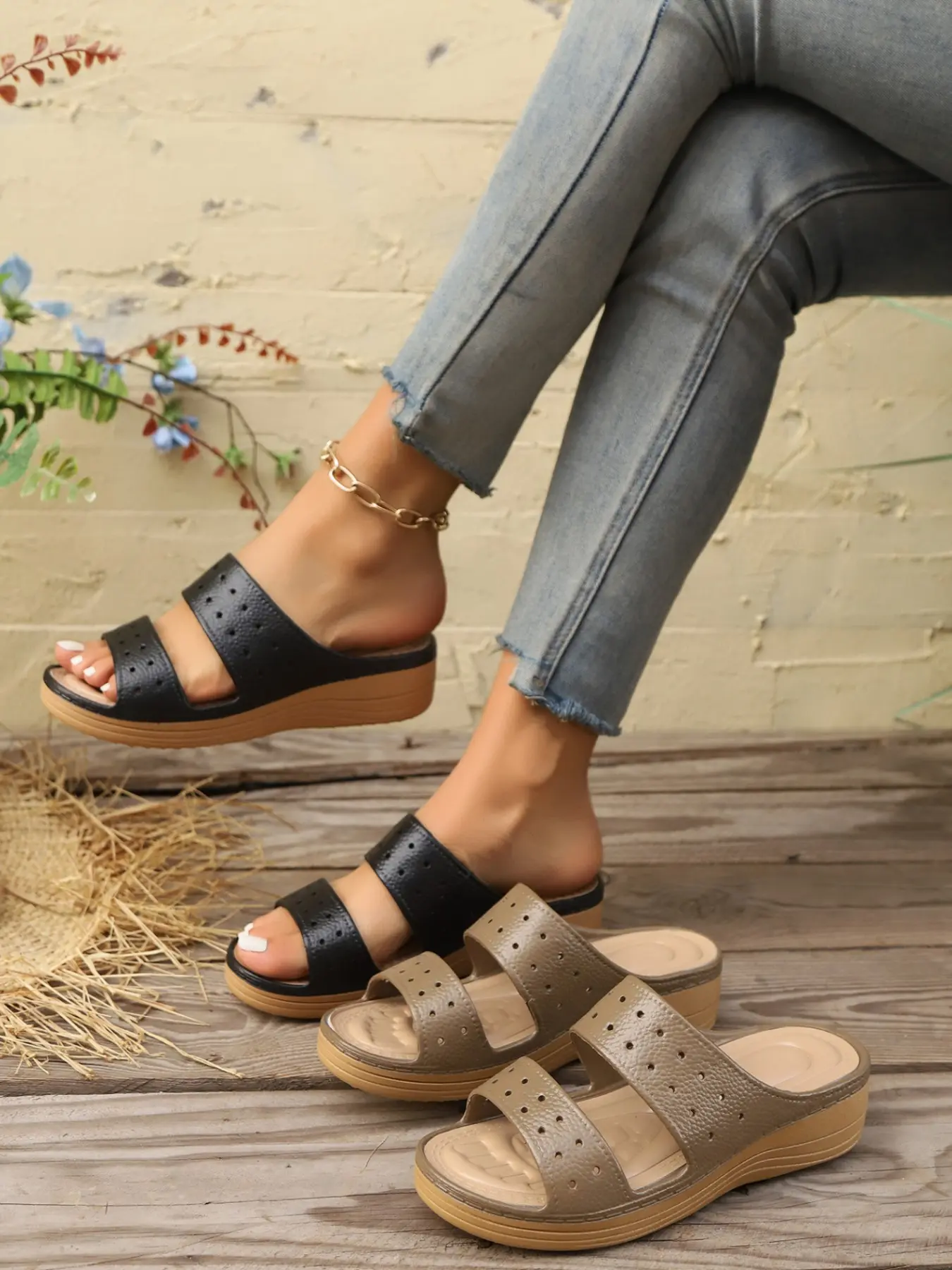 Summer New Comfortable Thick Sole Platform Slippers, Durable Anti-Slip Daily Commute Shoes, Women's Casual Footwear Flatform