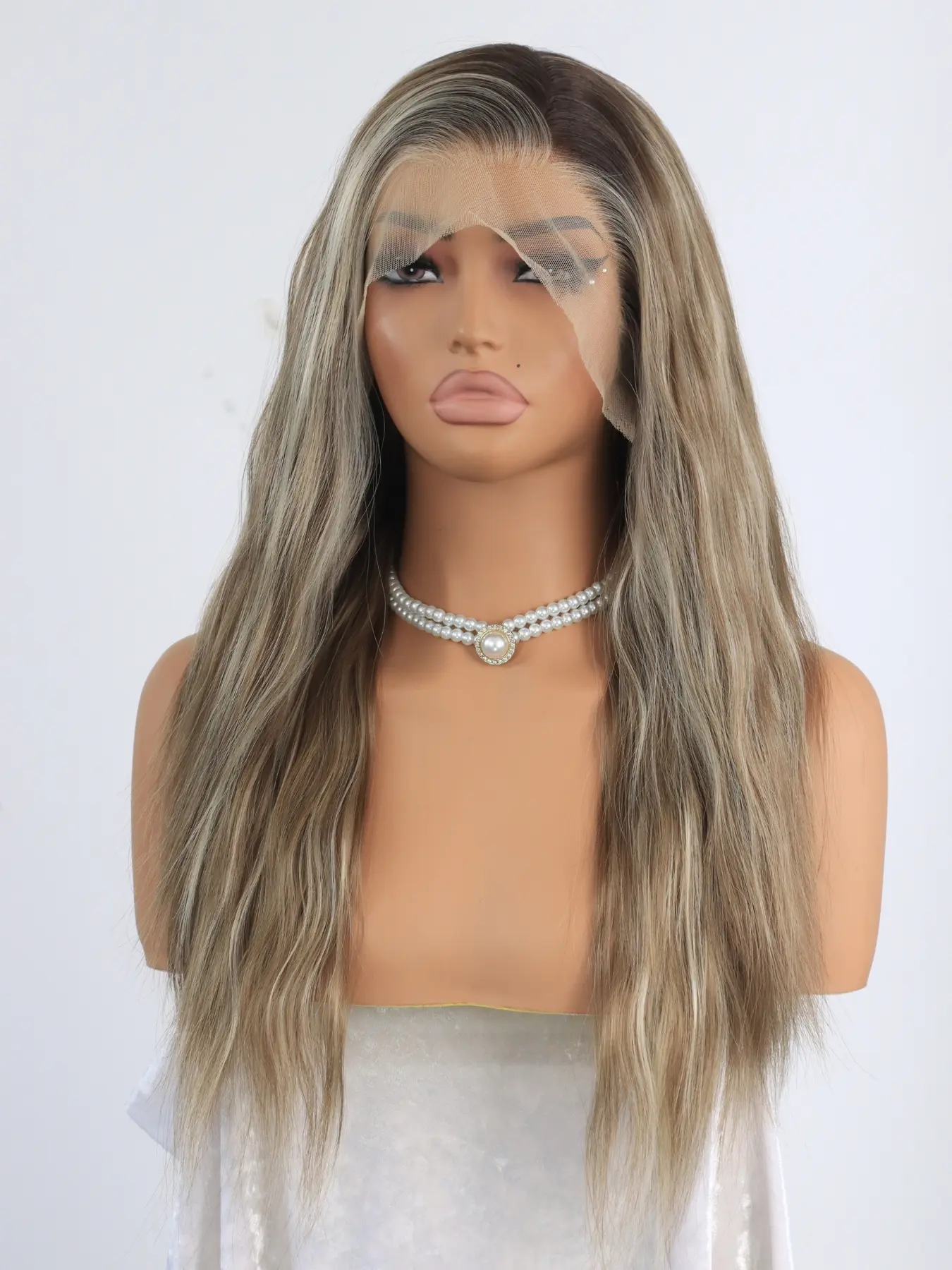 MACA BAKA Nora Dirty Brown Blonde Relaxed Loose Wave Ombre Highlight Lace Front Wig with Scandinavian Hairline Low Density 20 Inches Long Natural Undone Wavy HD Synthetic Lace Front Wigs for Women Pre Plucked