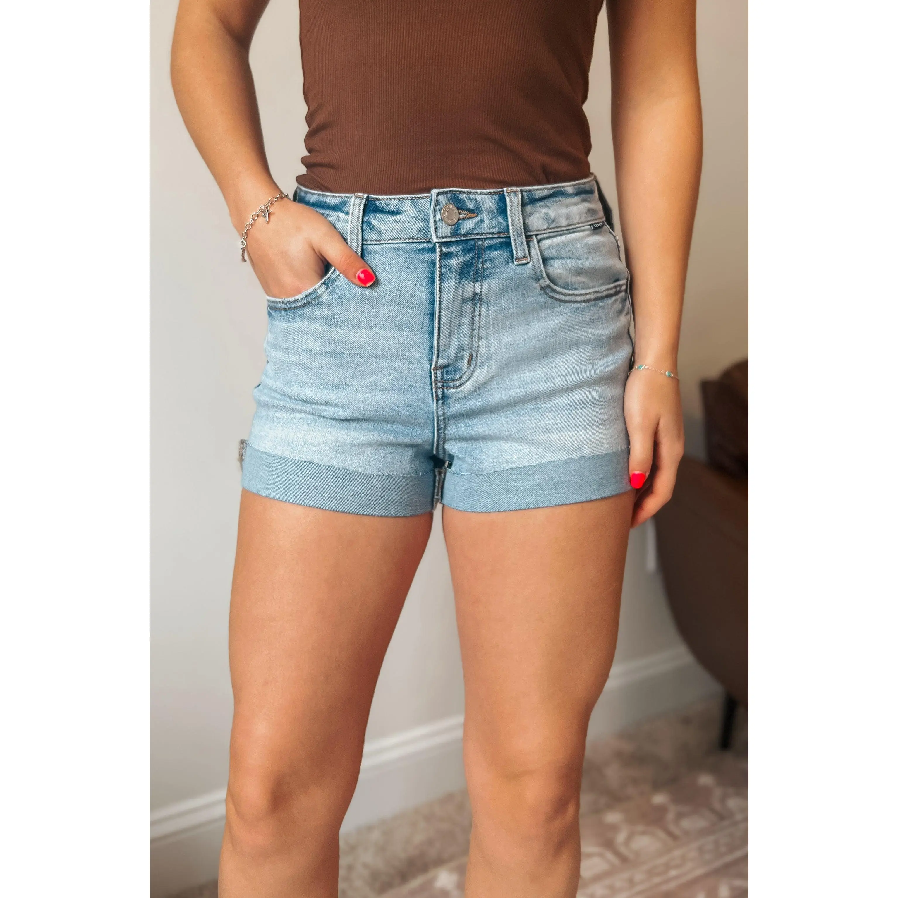 Mae Cuffed Shorts