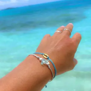 Pebble Soul Sister Bracelet Minimalist Sea Glass Bracelet with Blue String and Sea Glass Beads for Minimalist Style Enthusiasts