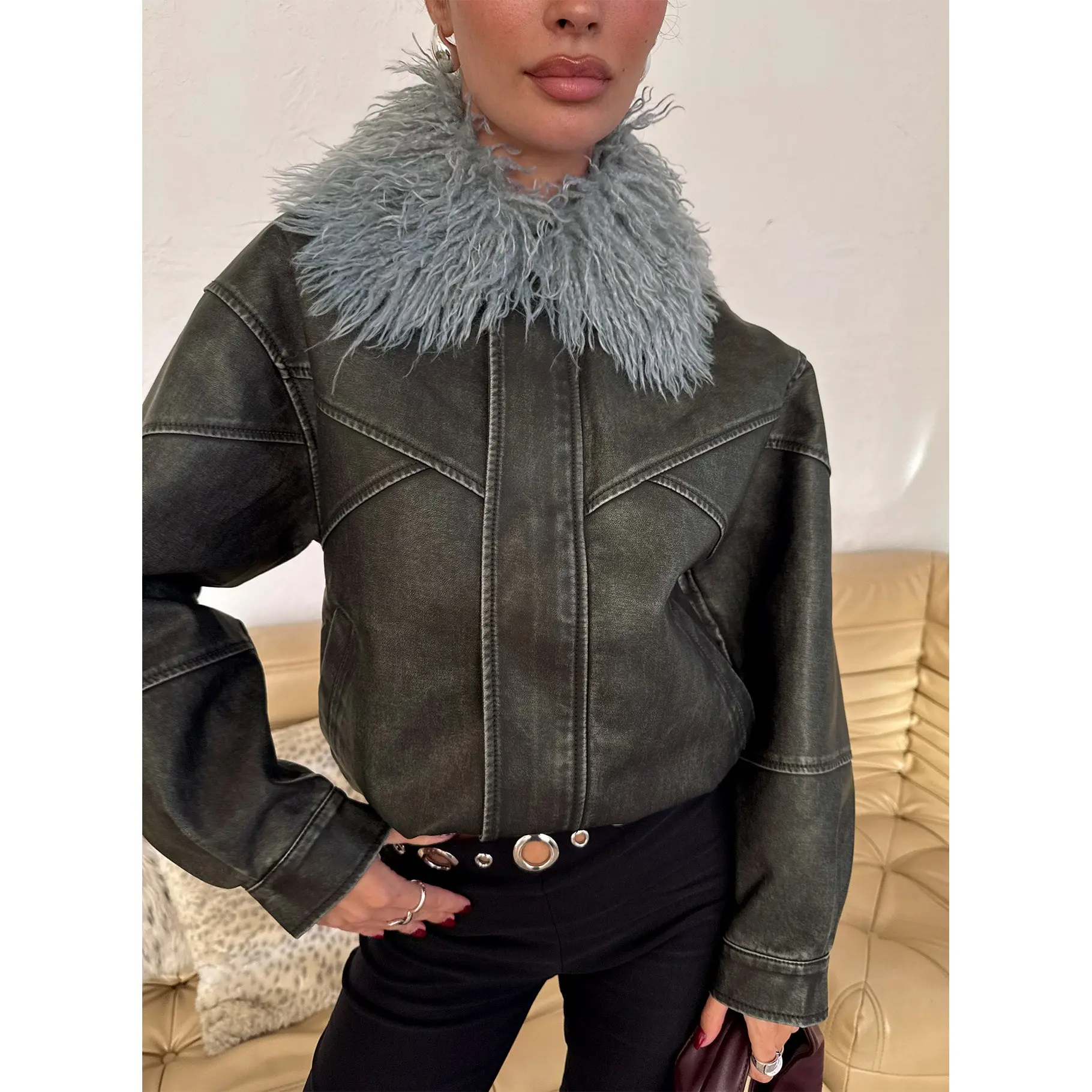 Brittanni Fluffy Collar Jacket Black / Blue
