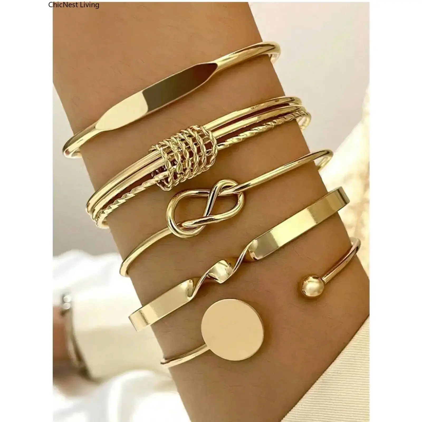 Boho Style Bangles for Women, 5-Piece Stackable Metal Bracelet Set, Versatile Bohemian Fashion Jewelry for Outfits