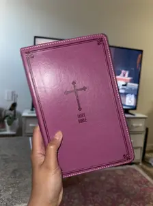 NKJV Deluxe Bible: Pink Leathersoft Gift Edition Imitation Leather