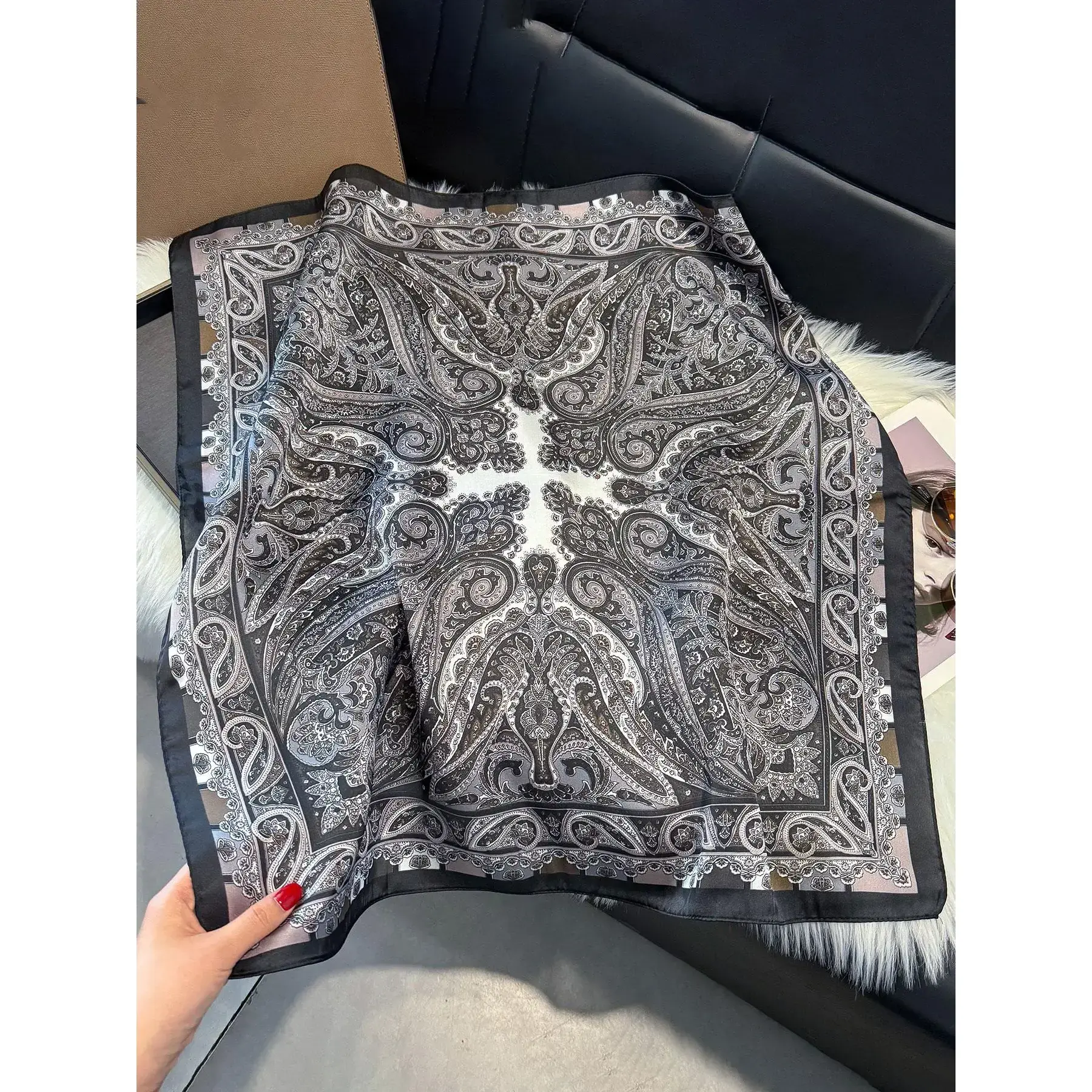 Women's Vintage Paisley Print Square Scarf, Boho Style Hair Scarf for Women & Girls, Fashion Accessories for Daily Wear, Trendy All-match & Exquisite Scarf for Birthday Gift Women's Vintage Paisley Print Square Scarf, Boho Style Hair Scarf for Women & Girls, Fashion Accessories for Daily Wear, Trendy All-match & Exquisite Scarf for Birthday Gift