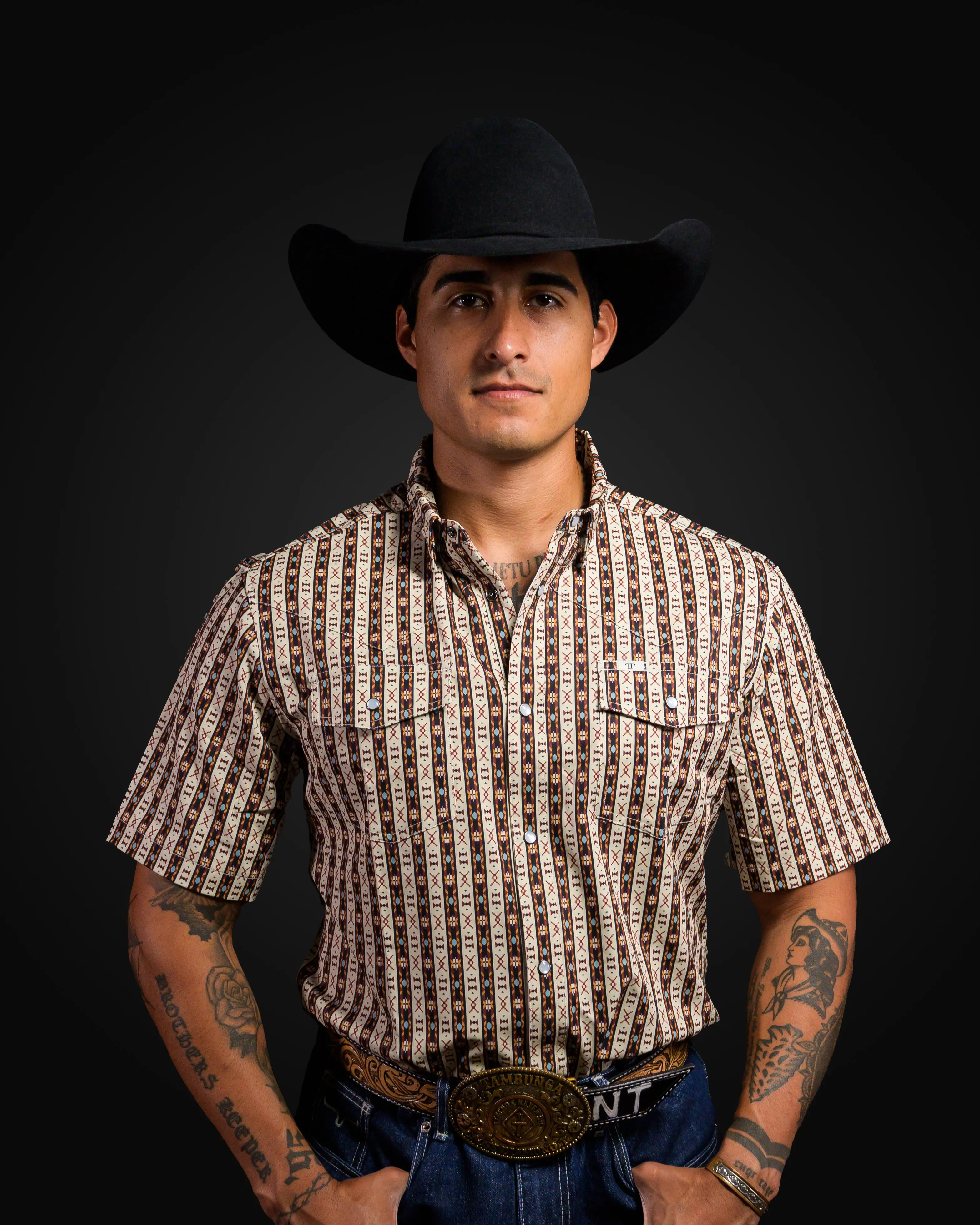 Men's Short-Sleeve Snap Shirt - Menswear, Breathable Fabric, Utility Pocket, Ideal for Day Wear (Sunglasses Compatible Accessory Pairing)