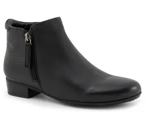 Trotters Women's Major Embossed Ankle Boots