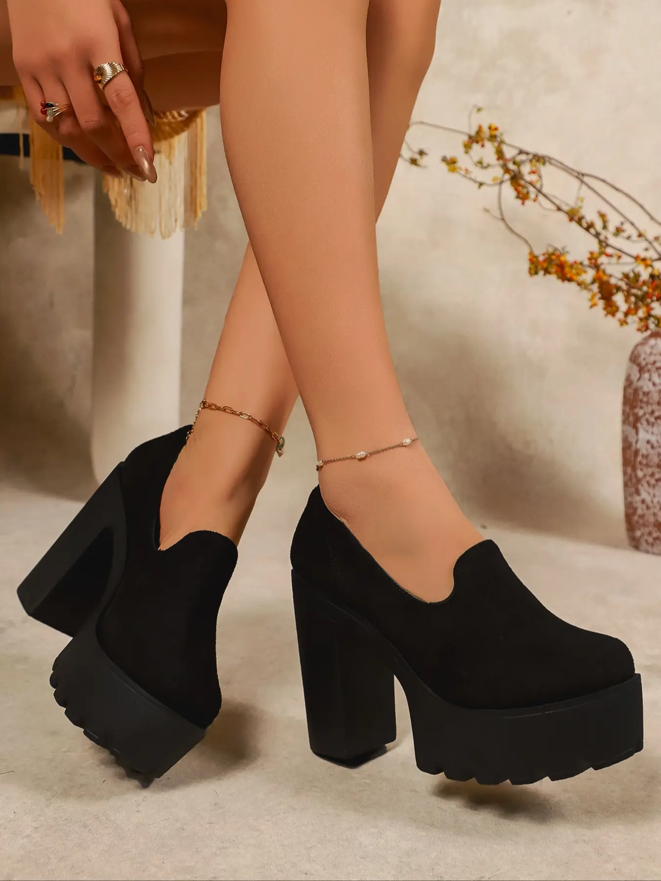 Women's Black Suede Chunky Platform Block Heel Loafers Slip-On Round Toe Fashion Pumps Retro Punk Style Fashionable Party Shoes Party Clubbing Shoes Non-Slip Comfortable Formal Dress Footwear Chunky Block Heels