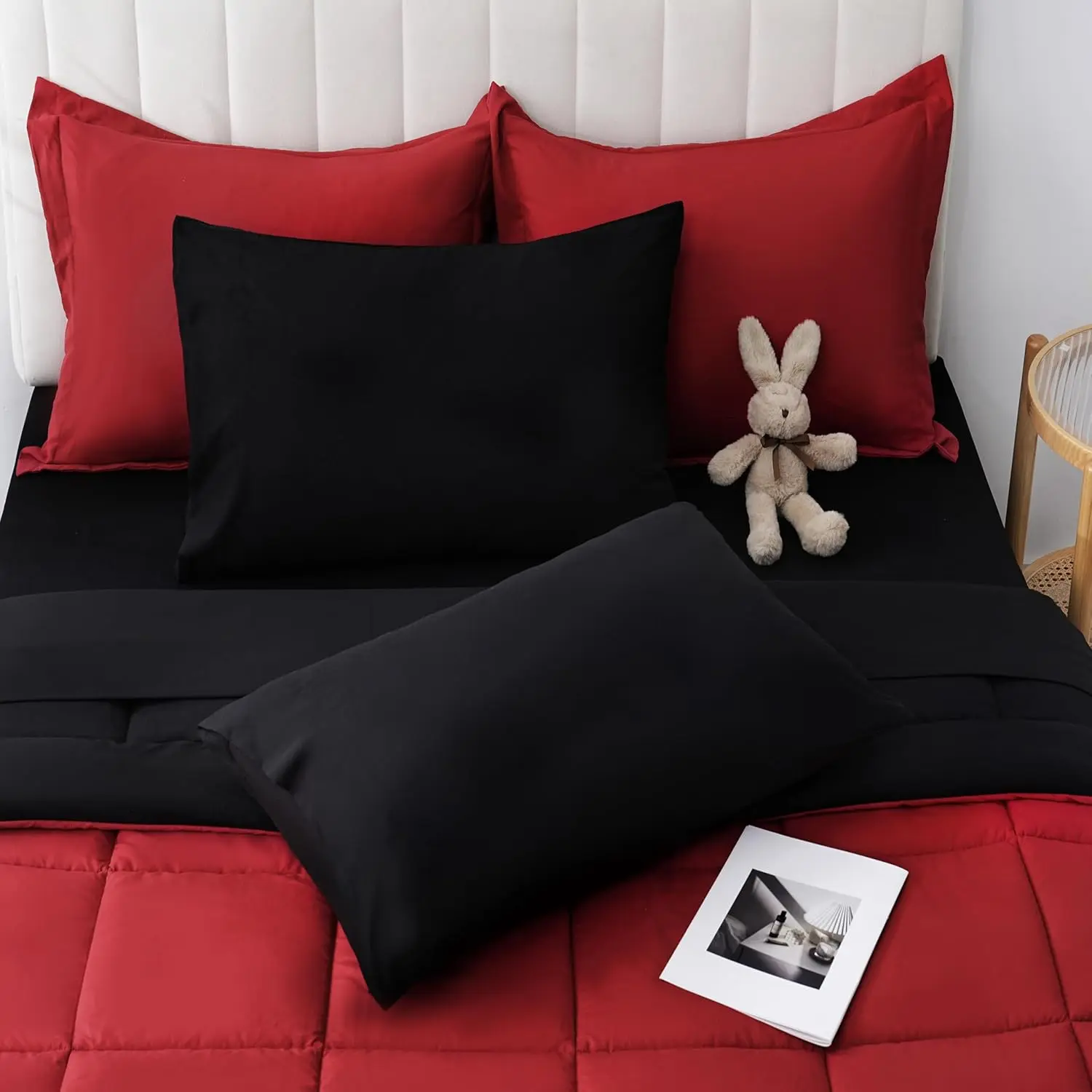 Full Size Comforter Sets, 7 count Full Size Bedding Sets Red/Black, All Season Down Alternative Bedding Comforter Sets with Comforter, Flat Sheet, Fitted Sheet, 2 Pillow Shams & 2 Pillowcases