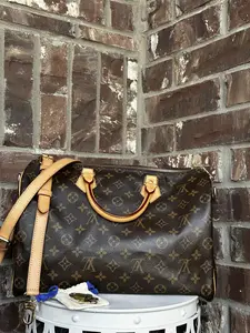 Pre-owned Louis Vuitton Canvas Shoulder Bags Speedy Bandouliere Bag Monogram 35 89932