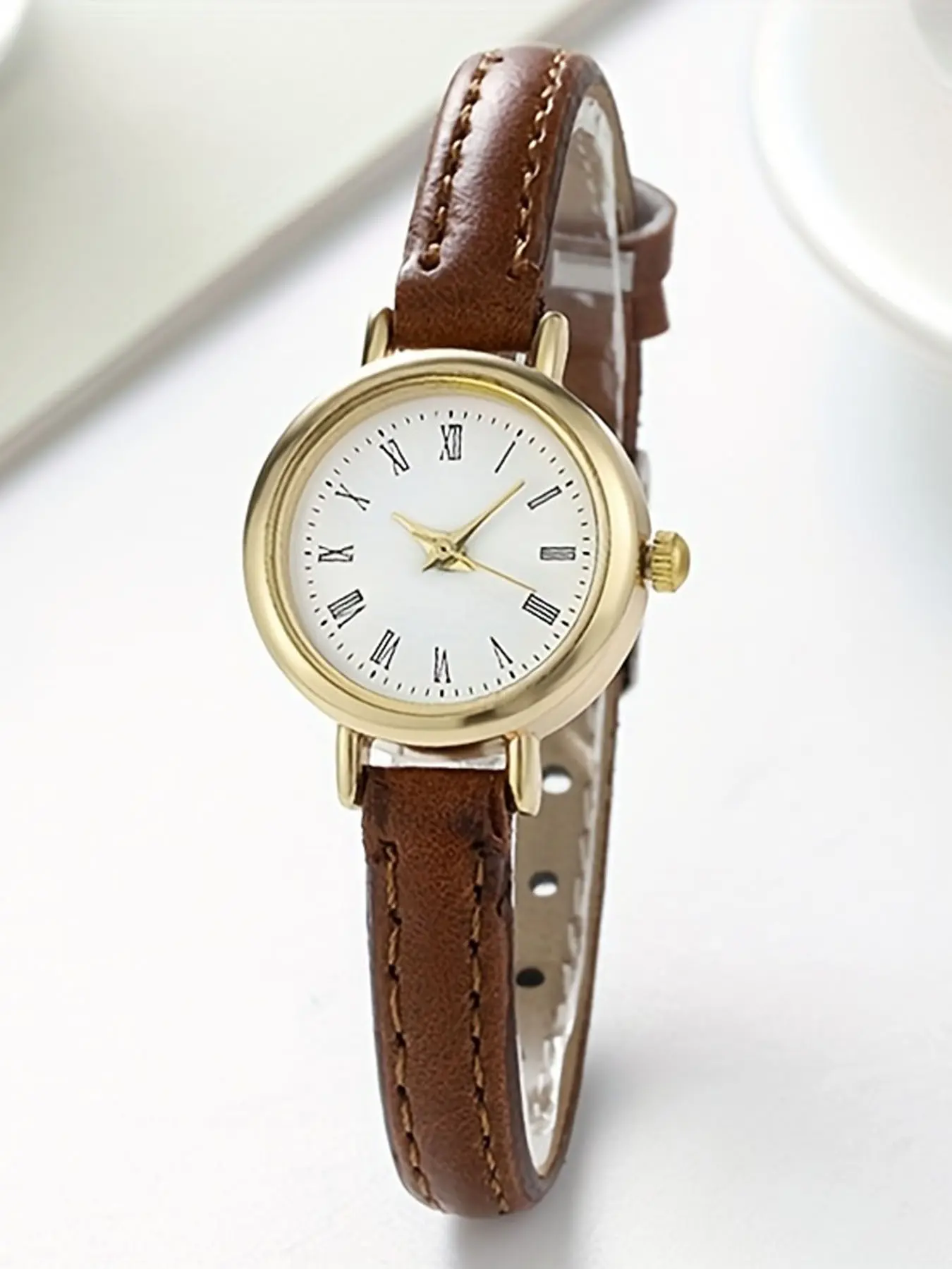 Fashionable and elegant women's watch, Analog Quartz, trendy, minimalist, elegant, exquisite style, casual watch for women, Trendy Wristwatch