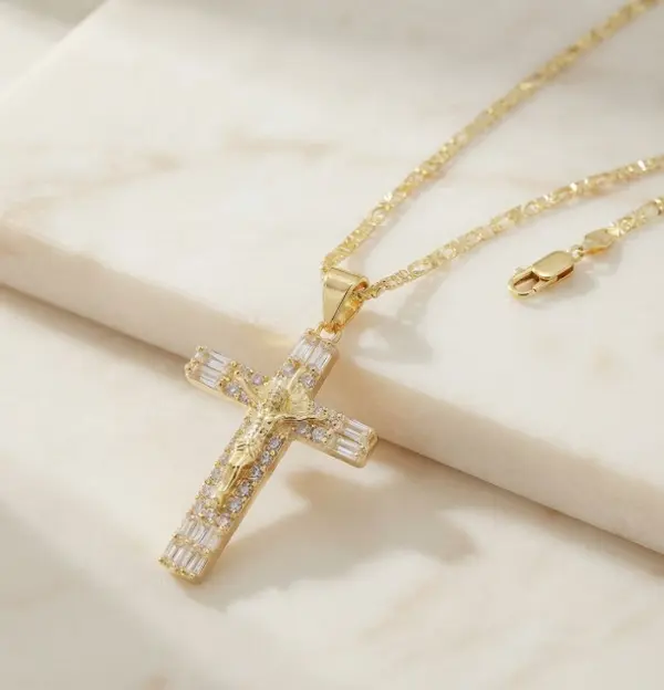18K Gold Plated Iced Out Jesus Cross Pendant Necklace for Men Women, 60cm Cubic Zirconia Hip Hop Religious Jewelry Gift