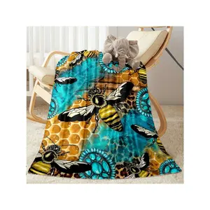 1pc Vibrant Bee & Honeycomb Pattern Flannel Blanket - Cozy, Warm, Soft Polyester Throw For All Seasons, Ideal For Travel & Camping, Machine Washable-30*40in
